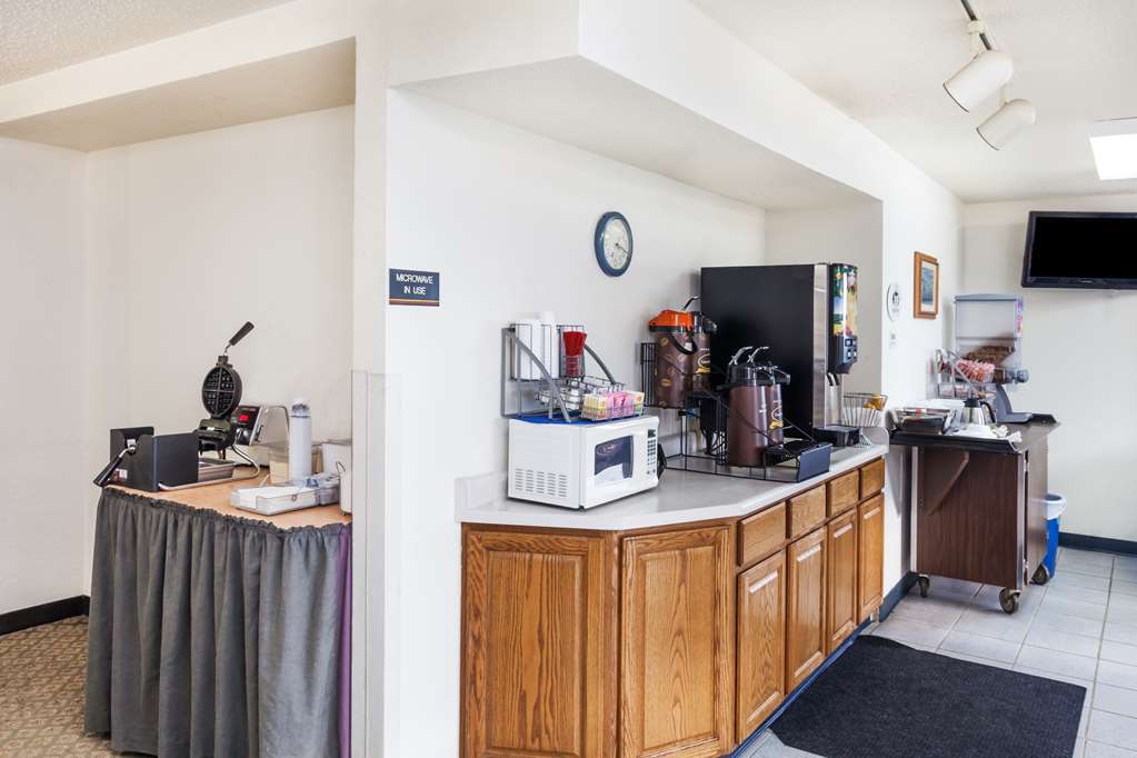 Super 8 By Wyndham Hebron Lowell Area Ανέσεις φωτογραφία